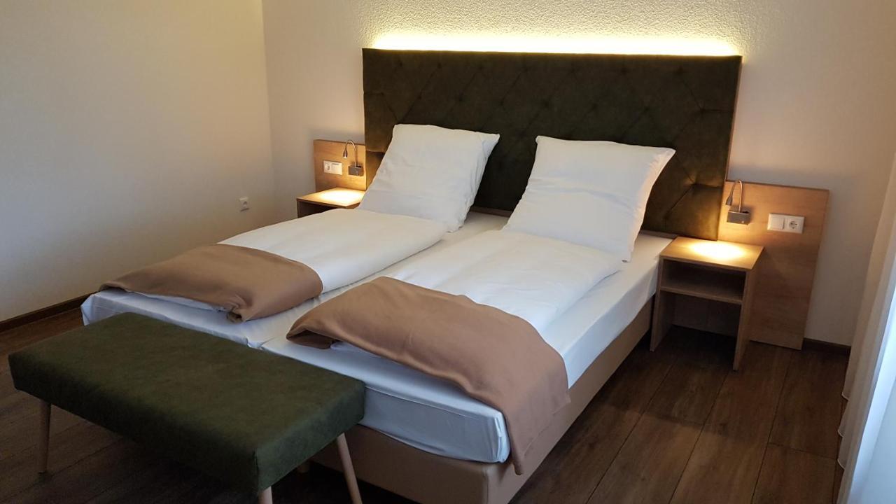 Kraeuterhotel & Restaurant Heidejaeger Mulmshorn Bagian luar foto