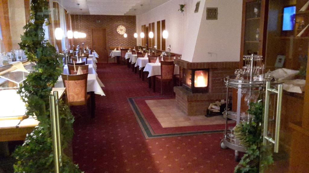Kraeuterhotel & Restaurant Heidejaeger Mulmshorn Bagian luar foto