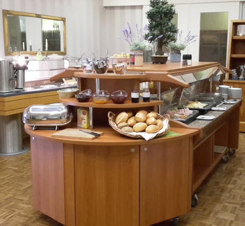 Kraeuterhotel & Restaurant Heidejaeger Mulmshorn Bagian luar foto