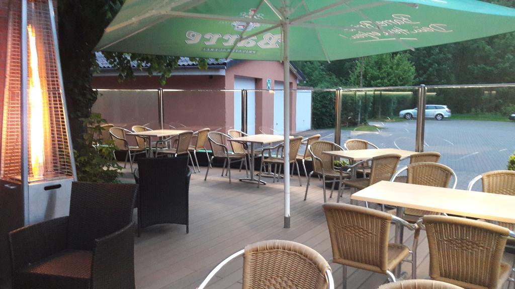 Kraeuterhotel & Restaurant Heidejaeger Mulmshorn Bagian luar foto