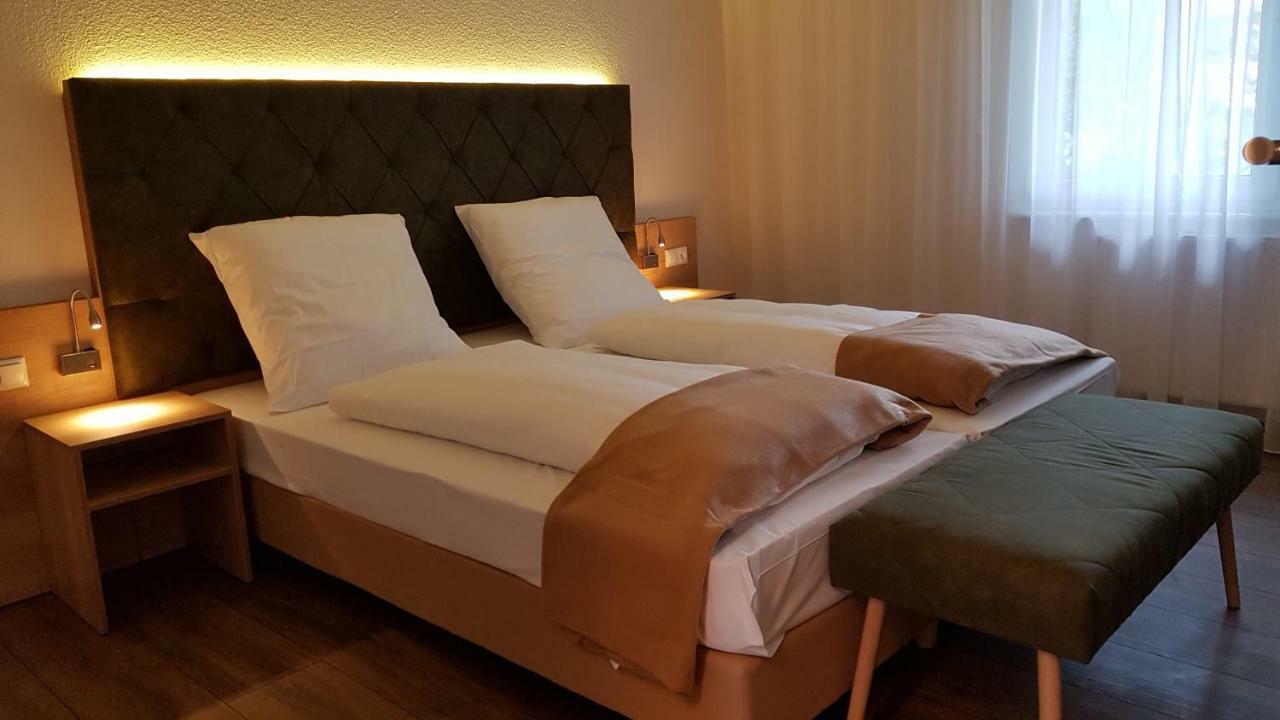 Kraeuterhotel & Restaurant Heidejaeger Mulmshorn Bagian luar foto